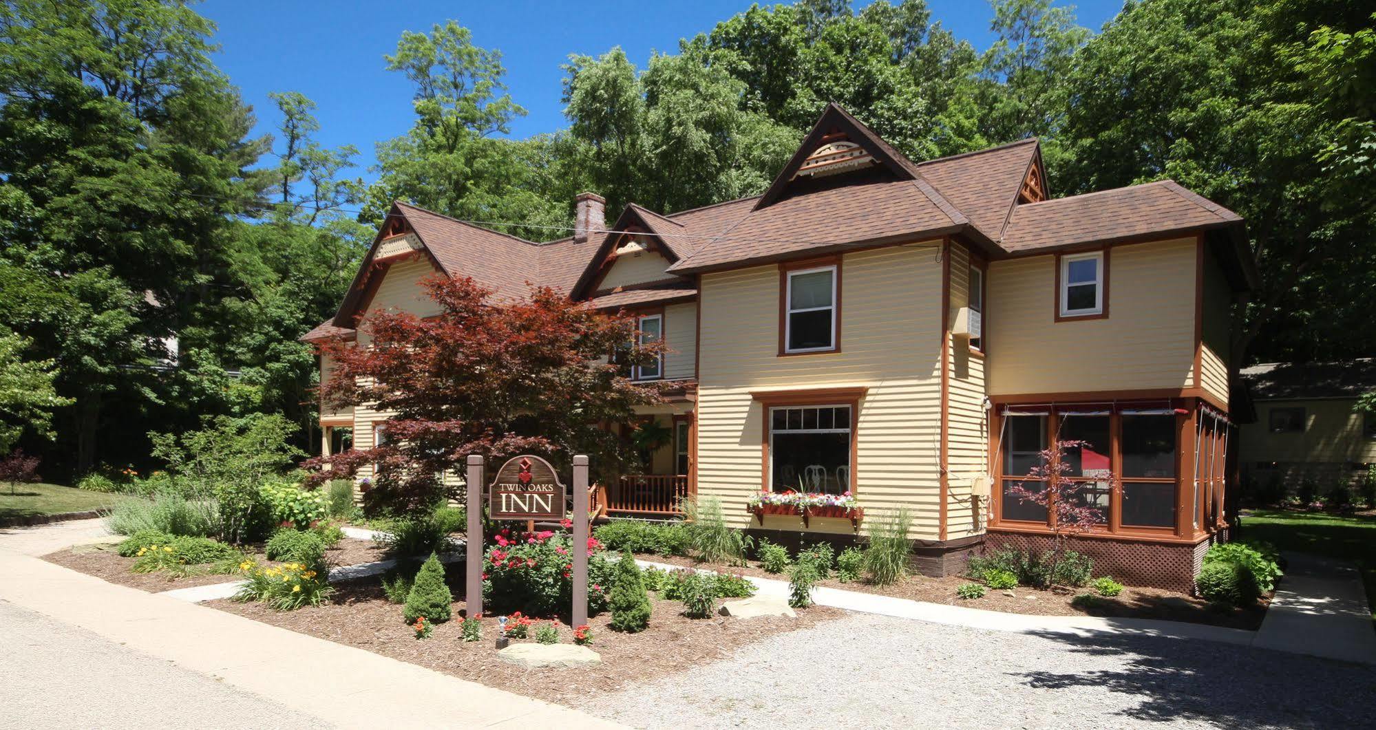 Twin Oaks Inn Saugatuck Exterior foto